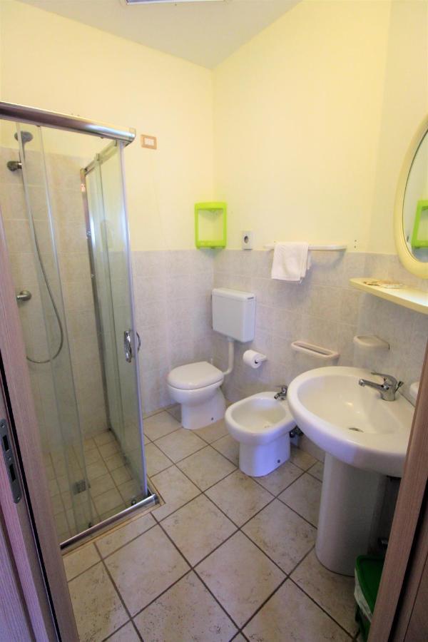 B&B Scoglio Di Pirro Climatizzato A 150 M Dalle Spiagge Salentine 토레 산 지오반니 우겐토 외부 사진